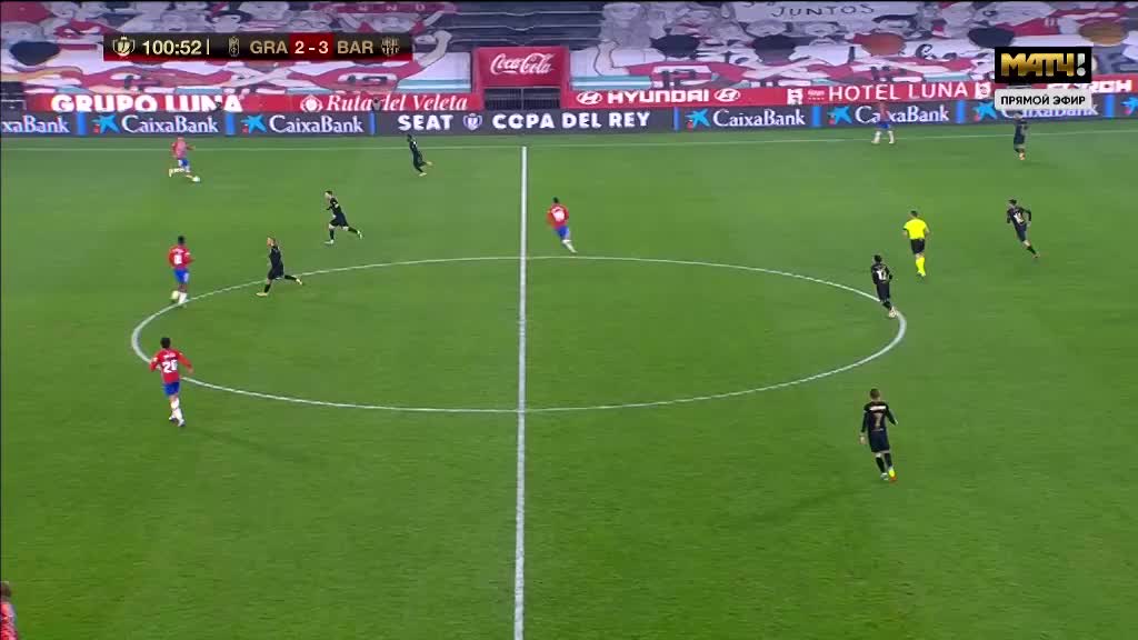 永远的科皇！拜仁在对阵圣保利赛前为科曼补办告别仪式