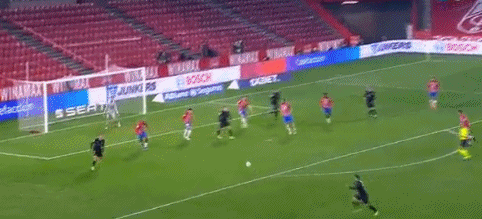 热议中超争冠：争冠悬念基本不在；申花没朋友拿不了冠军