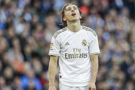 2025赛季，成都蓉城以红焰为刃、热血为甲，在三...