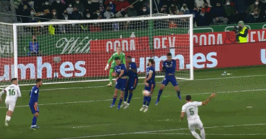 李国旭：马莱莱在申花做好前插就行，但在英博情况不一样