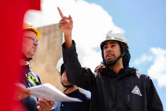 我们的团队 - 亿万282